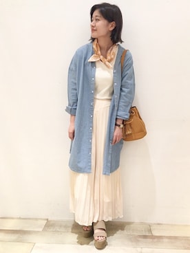「ダンガリーシャツ」｜「アイテム（ワンピース/ドレス）」を使った、okamuraさん（レディース・156cm）の冬コーディネート