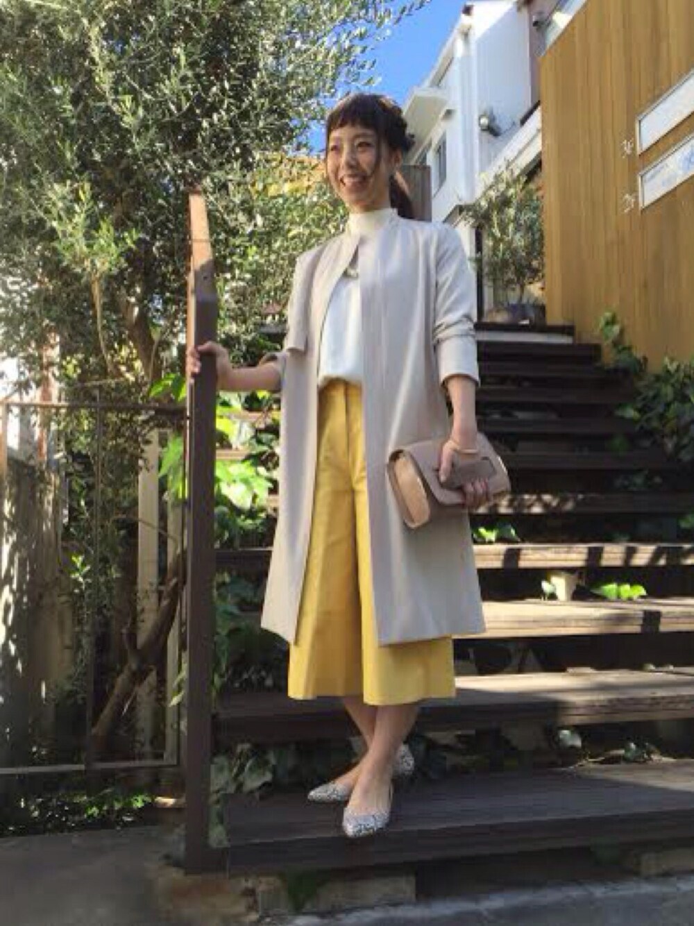 「オトナカジュアル、春コーデ、ガウチョパンツ、B.C STOCK、simplicite、代官山」｜「EDIT. FOR LULUのアイテム（その他パンツ、イエロー系）」を使った、shokoさん（レディース・163cm）の冬コーディネートの1枚目の写真