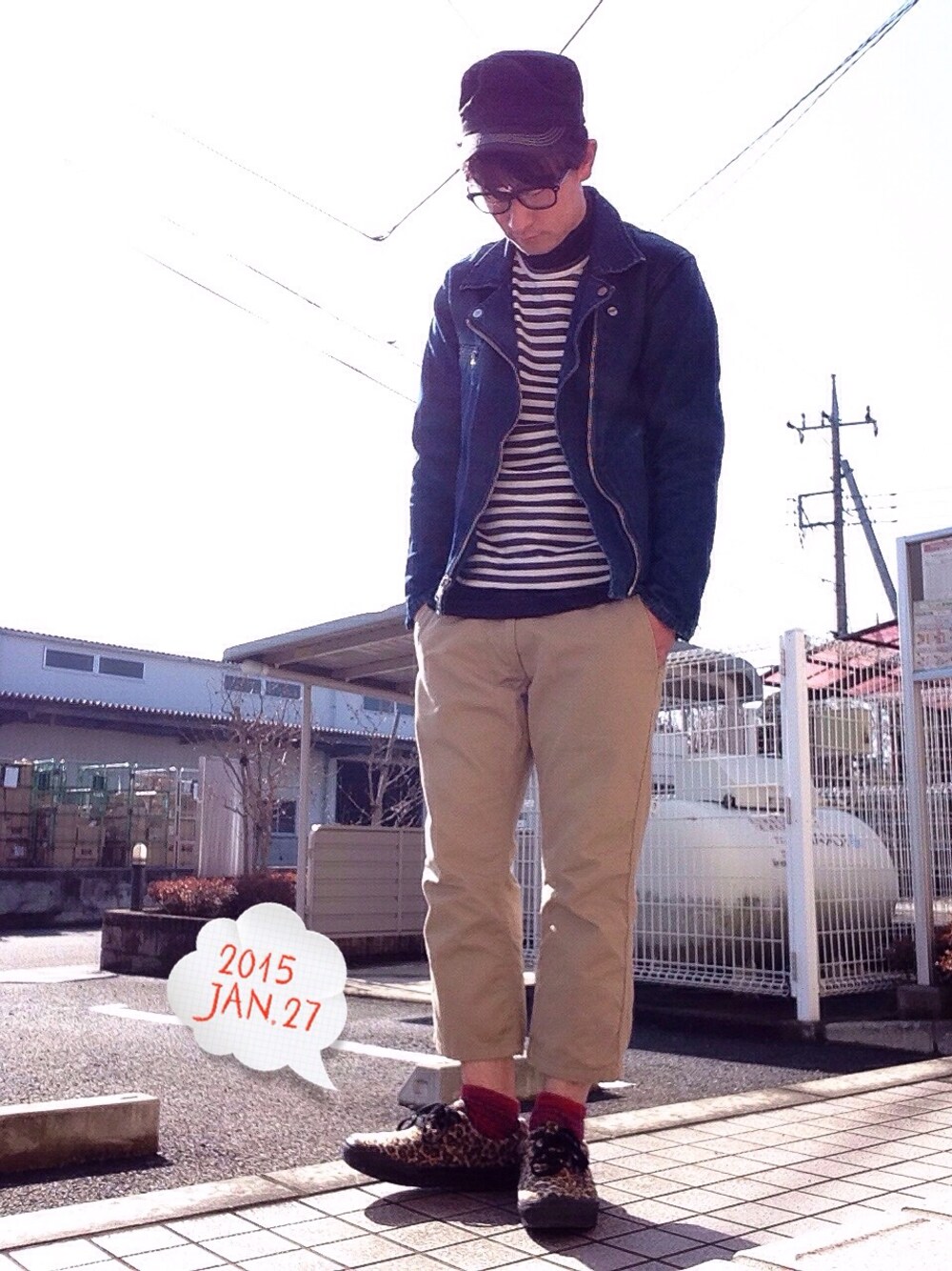 「Gジャン×タートルネック、クロップドパンツ、ライダースジャケット、BEAMS、PLAY comme des garcons、VANS、眼鏡男子、Vivienne Westwood、古着MIX、黒縁メガネ」｜「BEAMSのアイテム（キャップ、ブラック系）」を使った、ゆうすけさん（メンズ・176cm）の冬コーディネートの1枚目の写真