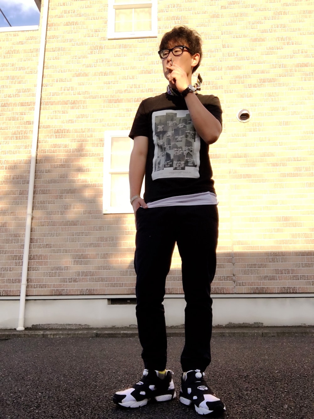 「ジョガーパンツ、シンプル、N.HOOLYWOOD、Vivienne Westwood、UNIQLO、ポンプフューリー」｜「ReebokのREEBOK/ リーボック: INSTAPUMP FURY OG / スニーカー（スニーカー、ブラック系）」を使った、ゆうすけさん（メンズ・176cm）の夏コーディネートの1枚目の写真