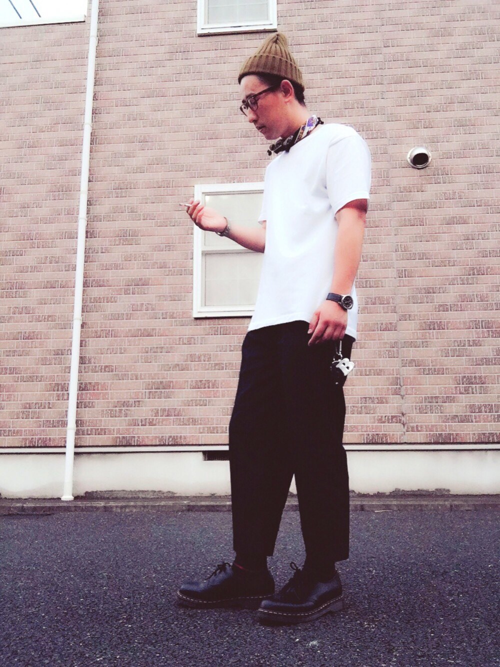 「オトナカジュアル、無地T、Dr.Martens、ワイドパンツ、Vivienne Westwood、WEGO」｜「Dr. MartensのDr. martens original 1461 boots（ブーツ、ブラック系）」を使った、ゆうすけさん（メンズ・176cm）の夏コーディネートの1枚目の写真