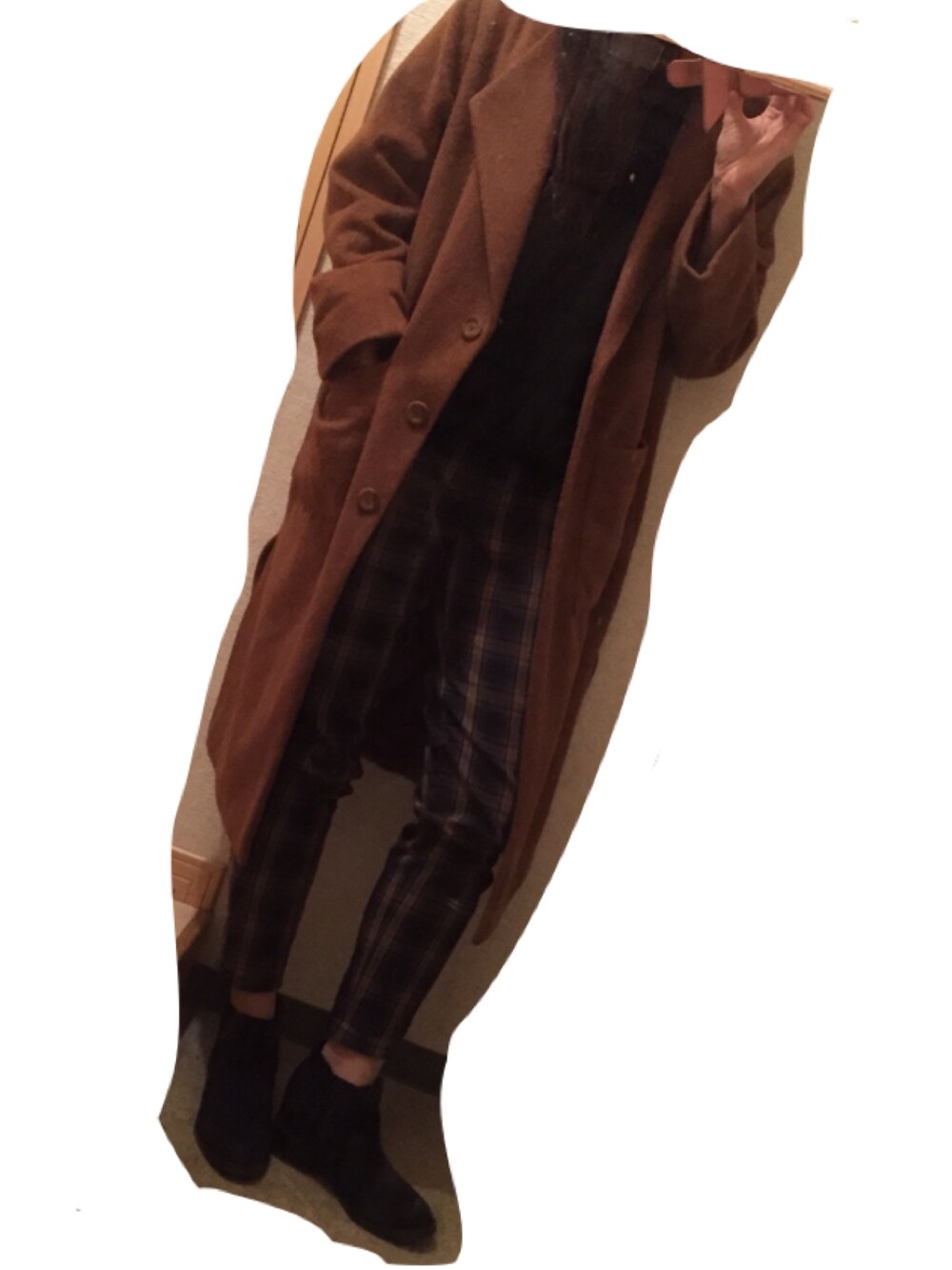 「ロングコート、チェックパンツ、サイドゴアブーツ、Kastane、mystic、MAJESTIC LEGON、ラクチンコーデ」｜「KastaneのロングCT（その他アウター、イエロー系）」を使った、とっぽさん（レディース・164cm）の冬コーディネートの1枚目の写真
