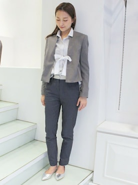 「アイテム（ノーカラージャケット、グレー系）」を使った、Yuriさん（レディース・156cm）の冬コーディネート