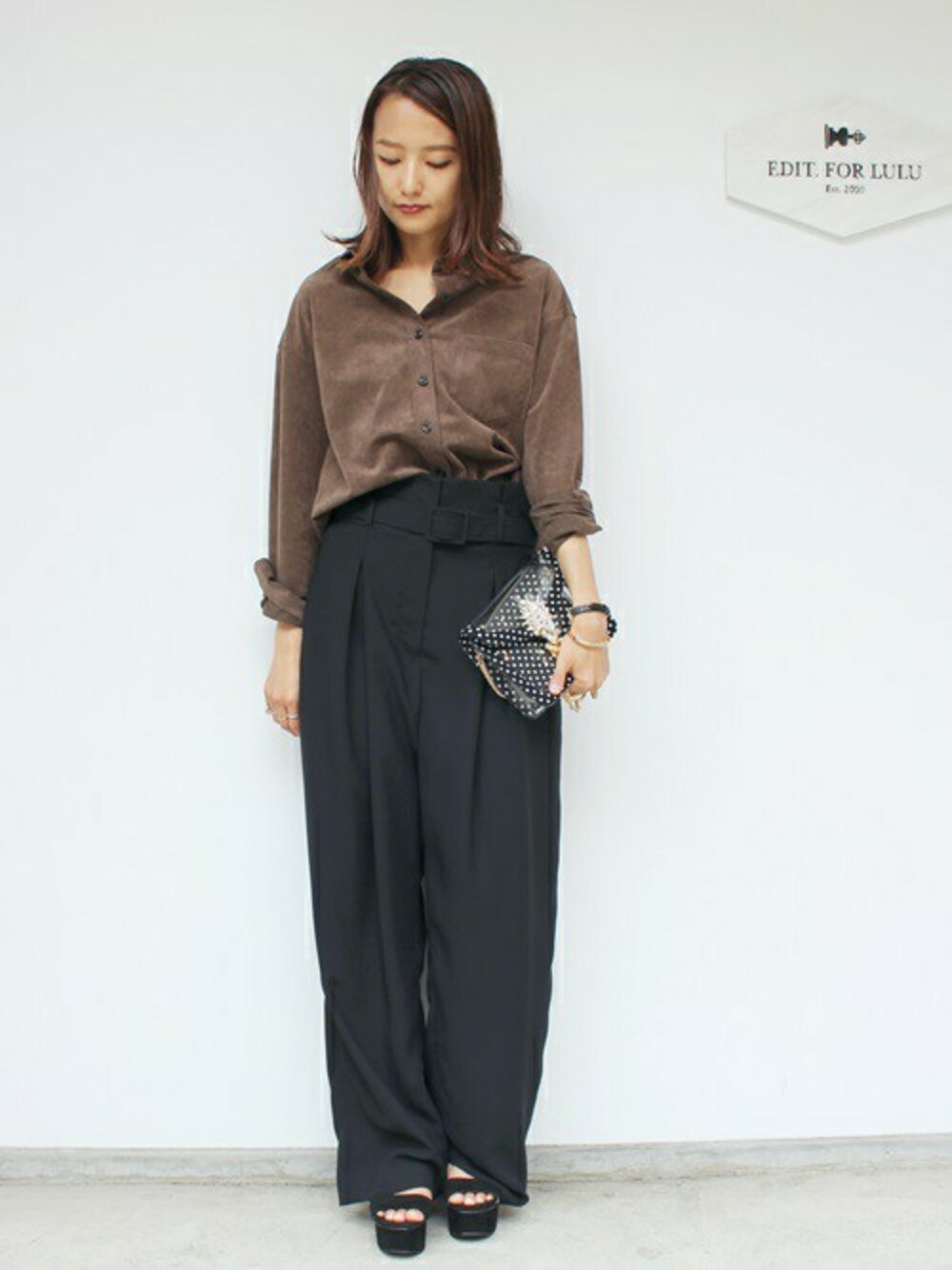 「edit for lulu、シック、EDIT.FOR LULU、エディットフォールル(EDIT. FOR LULU)」｜「EDIT. FOR LULUのフェイクスエードシャツ◆（シャツ/ブラウス、グリーン系）」を使った、Yuriさん（レディース・156cm）の夏コーディネートの1枚目の写真
