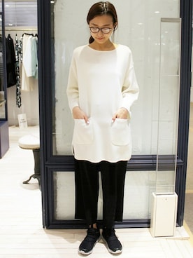 「アイテム（スニーカー、ブラック系）」を使った、Yuriさん（レディース・156cm）の冬コーディネート