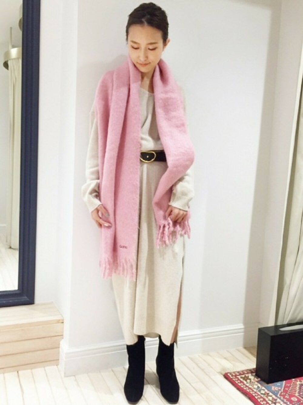 「edit for lulu、EDIT.FOR LULU、エディットフォールル(EDIT. FOR LULU)」｜「EDIT. FOR LULUの5G カシミヤワンピース◆（ワンピース、ホワイト系）」を使った、Yuriさん（レディース・156cm）の秋コーディネートの1枚目の写真