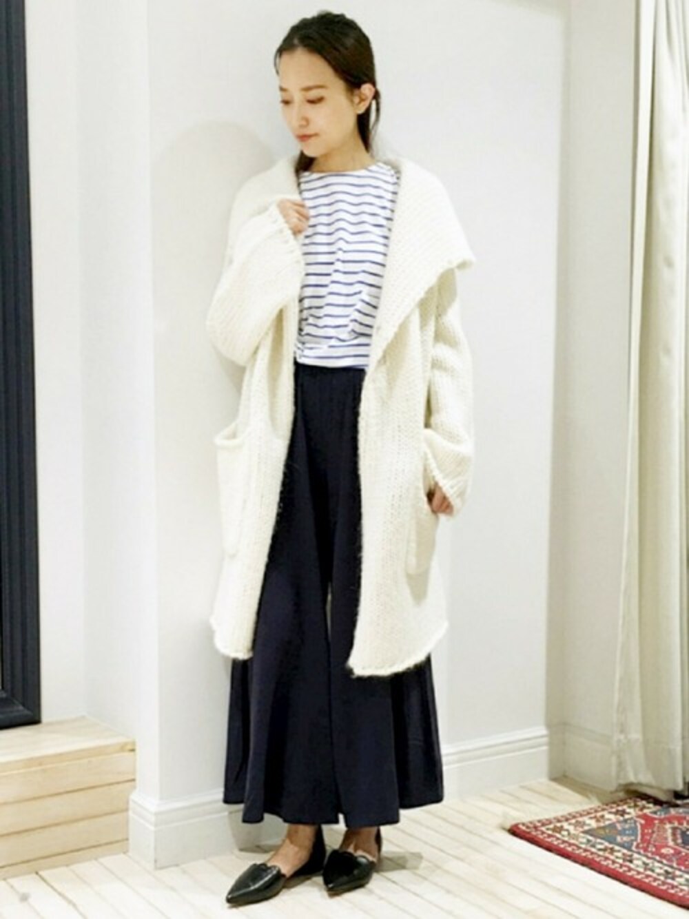 「edit for lulu、EDIT.FOR LULU、エディットフォールル(EDIT. FOR LULU)」｜「EDIT. FOR LULUのCALDER ゴムパンツ◆（その他パンツ、ブルー系）」を使った、Yuriさん（レディース・156cm）の秋コーディネートの1枚目の写真