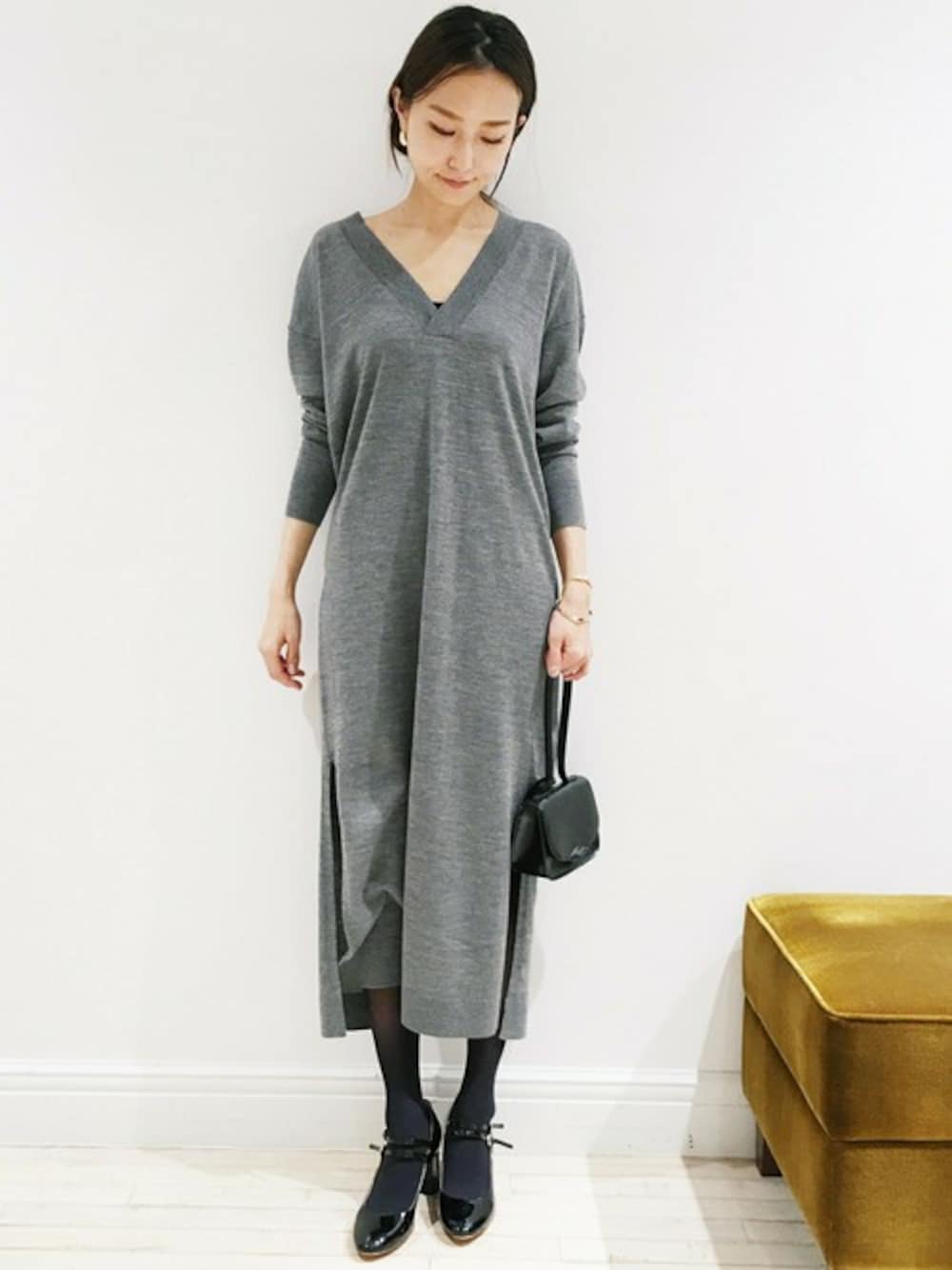 「edit for lulu、EDIT.FOR LULU、エディットフォールル(EDIT. FOR LULU)、designers remix」｜「DESIGNERS REMIXのDESIGNERS REMIX Vネックニットワンピース◆（ワンピース、グレー系）」を使った、Yuriさん（レディース・156cm）の冬コーディネートの1枚目の写真
