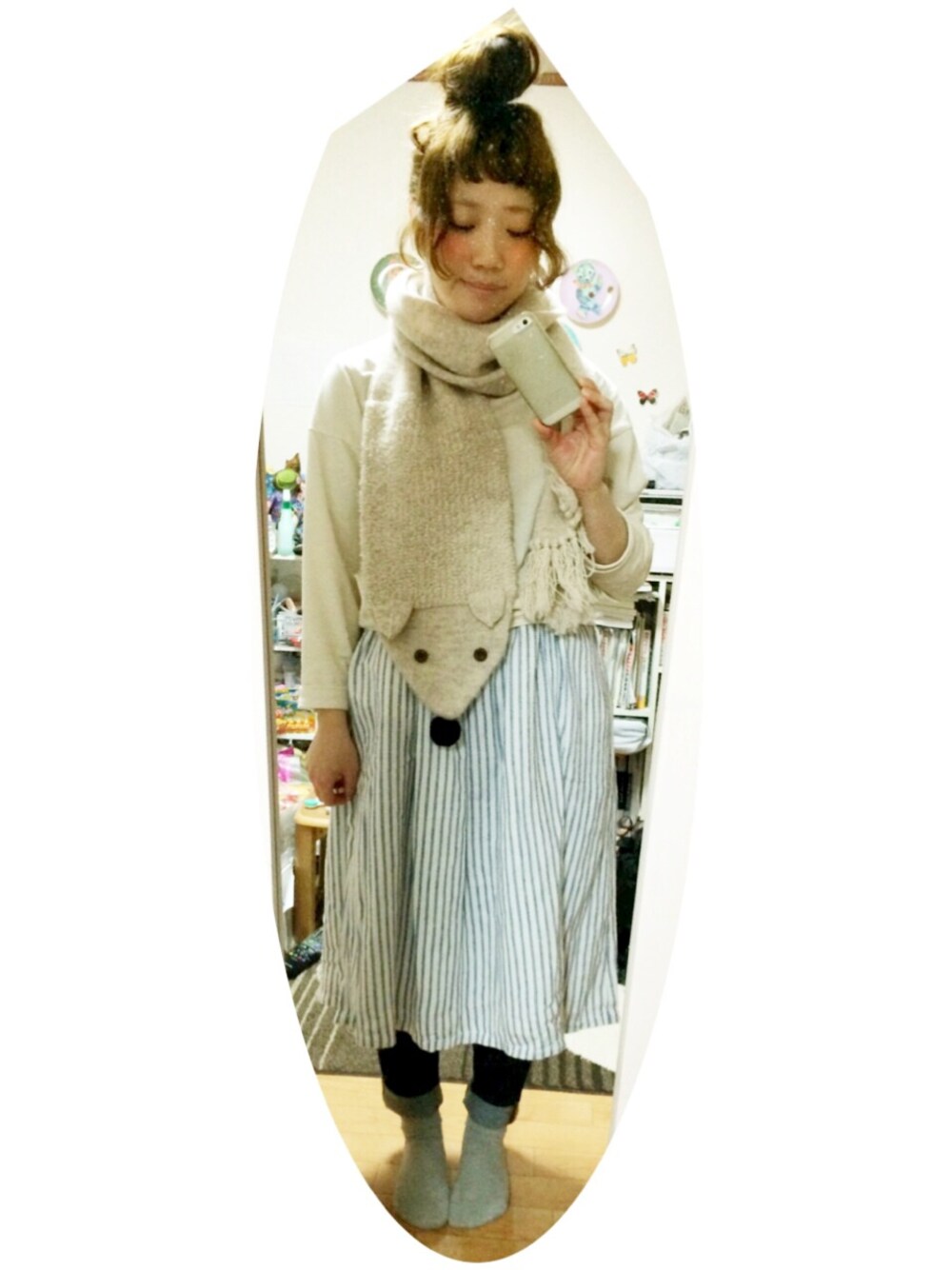 「ウエストイン、動物モチーフ」｜「PAR ICIのアイテム（マフラー、ベージュ系）」を使った、Mayaさん（レディース・152cm）の秋コーディネートの1枚目の写真