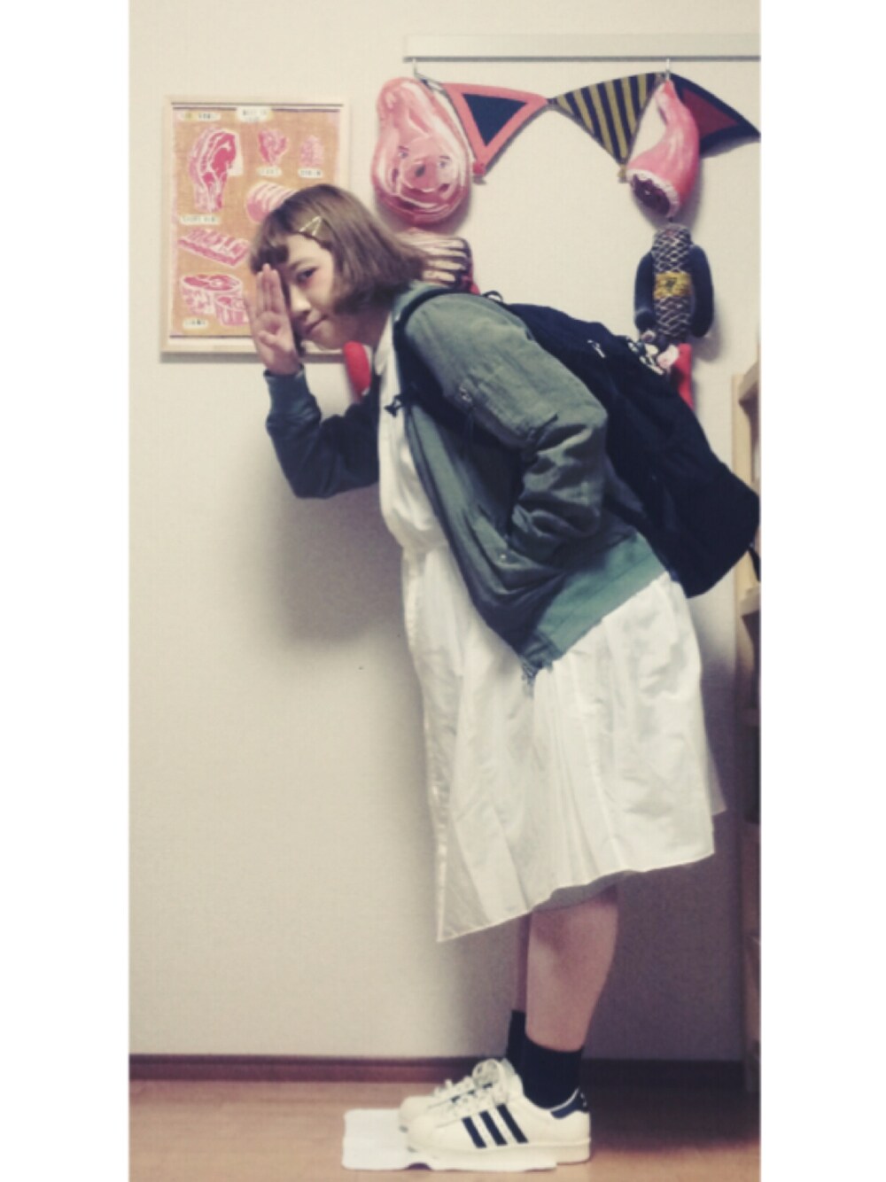 「MA-1、リュック、カジュアルコーデ、BEAMS BOY、Ebonyivory、ファー小物、アディダス、casual」｜「rukkilillのCu/Li/Si ネップオーバーダイ　MA-1（ブルゾン、グリーン系）」を使った、Mayaさん（レディース・152cm）の秋コーディネートの1枚目の写真