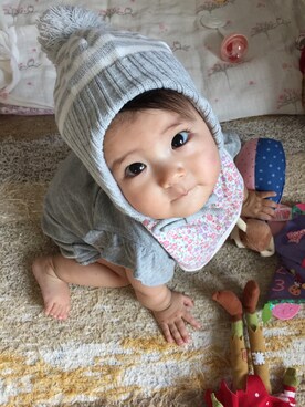 「H&M（エイチ・アンド・エム）のアイテム（ニットキャップ/ビーニー）」を使った、Ayaさん（レディース・70cm）の秋コーディネート