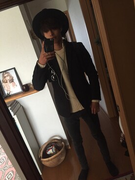 「H&M（エイチ・アンド・エム）のアイテム（テーラードジャケット、ブラック系）」を使った、Takuma†さん（メンズ）の冬コーディネート