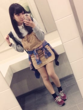 「腰巻きスタイル」｜「アイテム（サロペット/オーバーオール）」を使った、natsuki🐰💓さん（レディース・154cm）の秋コーディネート