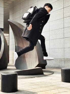 「Alexander McQueen（アレキサンダーマックイーン）のアイテム（トレンチコート）」を使った、hhyさん（メンズ・181cm）の秋コーディネート