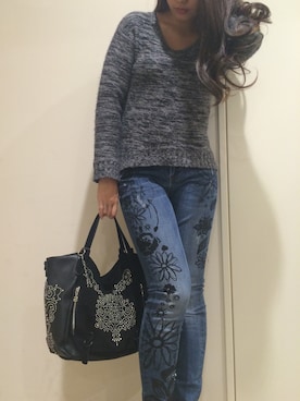 「Desigual（デシグアル）のアイテム（トートバッグ）」を使った、Naomi Takahashiさん（レディース・165cm）の秋コーディネート