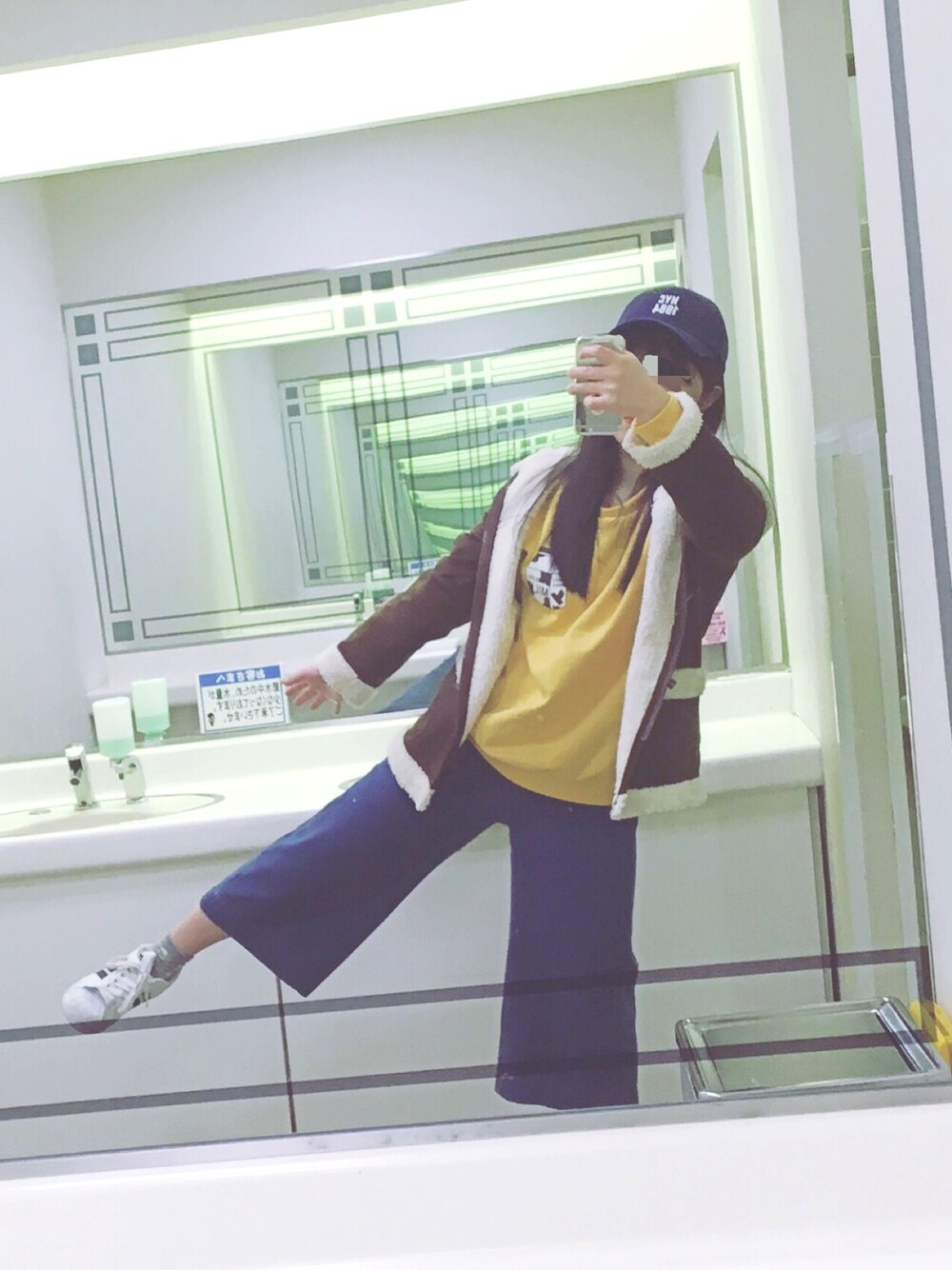 「데일리、데일리룩、데일리코디」｜「しまむらのアイテム（ムートンコート、ブラウン系）」を使った、そいっちんぐさん（レディース・152cm）の冬コーディネートの1枚目の写真