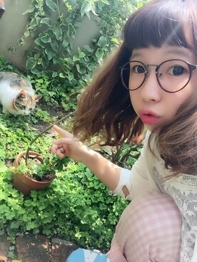 「ネコ」｜「アイテム（口紅/リップティント/グロス）」を使った、KAKAkasumi さん（レディース・159cm）の春コーディネート