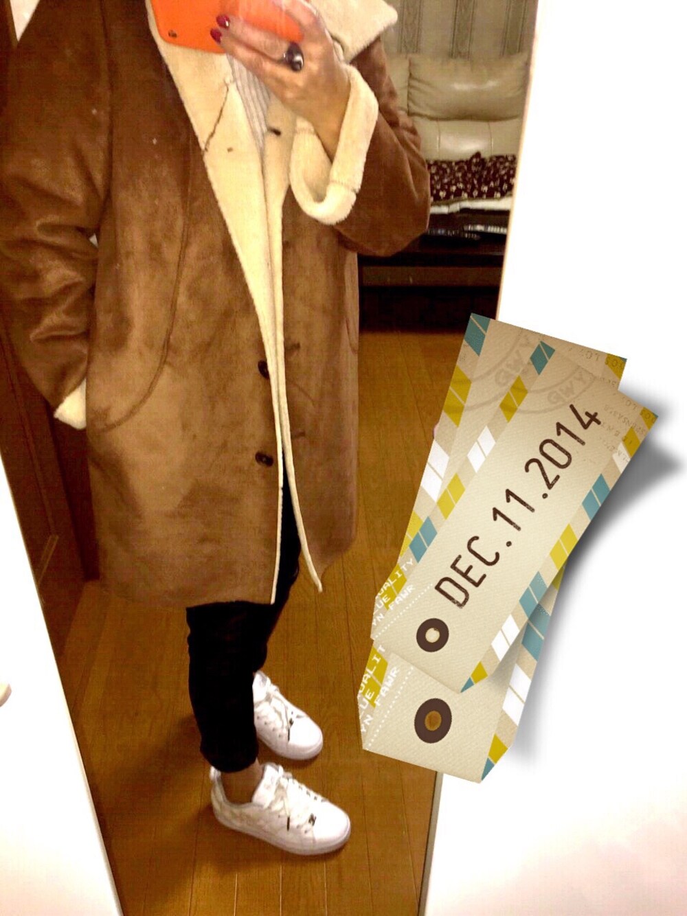 「ムートンコート、レギパン、スニーカー」｜「GUのアイテム（その他パンツ、ブラック系）」を使った、朱南**さん（レディース・156cm）の冬コーディネートの1枚目の写真