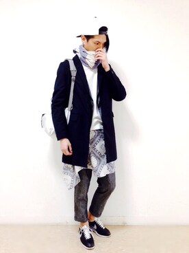 「着まわしコーデ」｜「アイテム（チェスターコート）」を使った、KURE.さん（メンズ・174cm）の春コーディネート