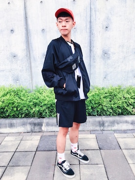 「school」｜「アイテム（キャップ）」を使った、Wei偉さん（メンズ・177cm）の秋コーディネート