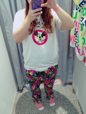 「UNIQLO（ユニクロ）のアイテム（Tシャツ/カットソー、ホワイト系）」を使った、Eri Otaさん（レディース・158cm）の秋コーディネート