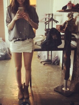 「COSのGRAY SILKY TOP（シャツ/ブラウス、グレー系）」を使った、Julieさん（レディース・166cm）の夏コーディネート