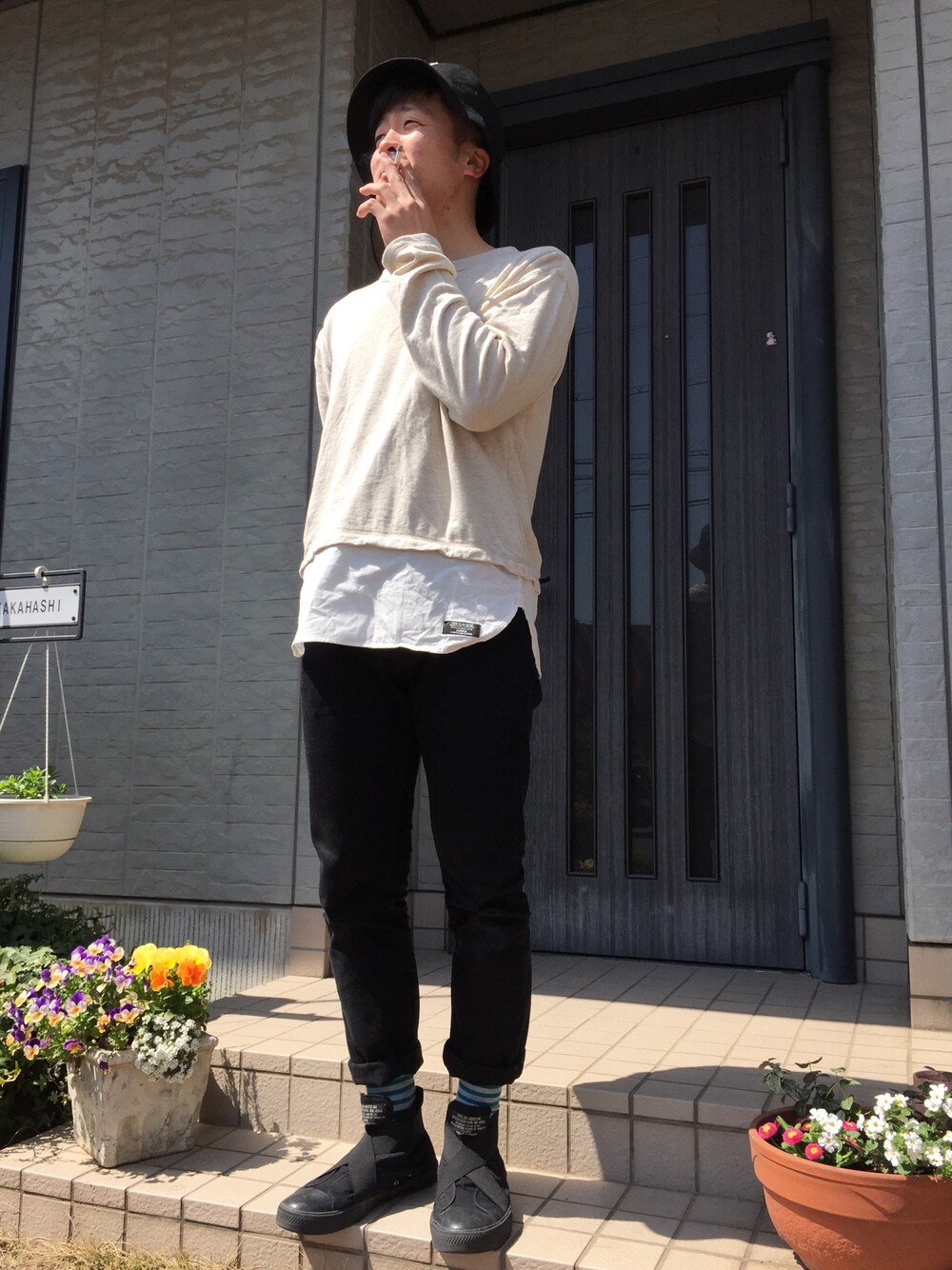 「ハット、CABANE de ZUCCa」｜「CABANE de ZUCCaのミニ裏毛（スウェット、ホワイト系）」を使った、shunsukeさん（メンズ・169cm）の春コーディネートの1枚目の写真