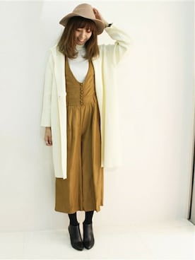 「アイテム（つなぎ/オールインワン、ベージュ系）」を使った、オッキーさん（レディース・167cm）の秋コーディネート