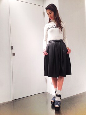 「ロゴニット」｜「アイテム（サンダル）」を使った、CRY.   wakiさん（レディース・163cm）の秋コーディネート
