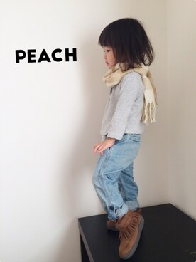 「ZARA（ザラ）のアイテム（Tシャツ/カットソー、グレー系）」を使った、peachさん（キッズ）の秋コーディネート