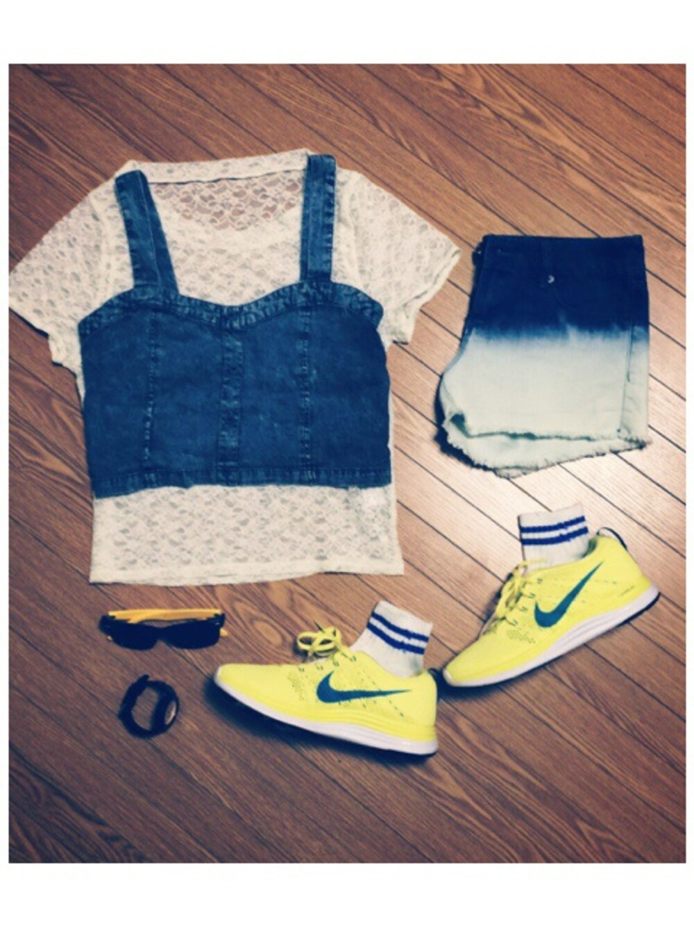 「WEGO、NIKE、サングラス、ビスチェ、who's who chico、レーストップス、FOREVER 21」｜「NIKEの


ナイキのフライニット（スニーカー、イエロー系）」を使った、あかねこさん（レディース・155cm）の夏コーディネートの1枚目の写真