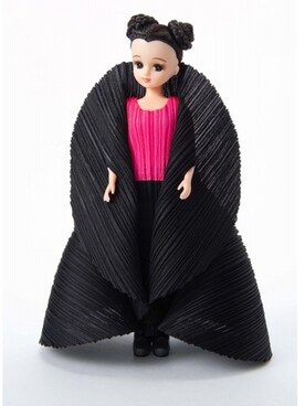「PLEATS PLEASE（プリーツプリーズ）のアイテム（フィギュア）」を使った、パールトンさん（レディース・157cm）の冬コーディネート