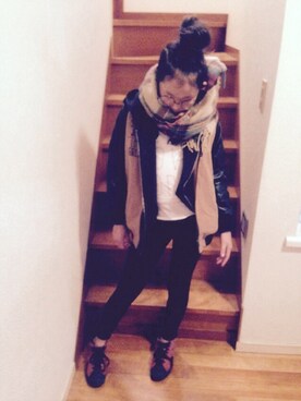 「GENNY（ジェニー）のアイテム（ブルゾン、ブラウン系）」を使った、Misato Matsumotoさん（レディース）の冬コーディネート