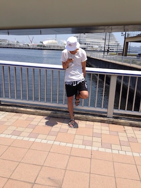 「UNIF（ユニフ）のアイテム（パンツ）」を使った、lee yongsoo さん（メンズ・176cm）の秋コーディネート