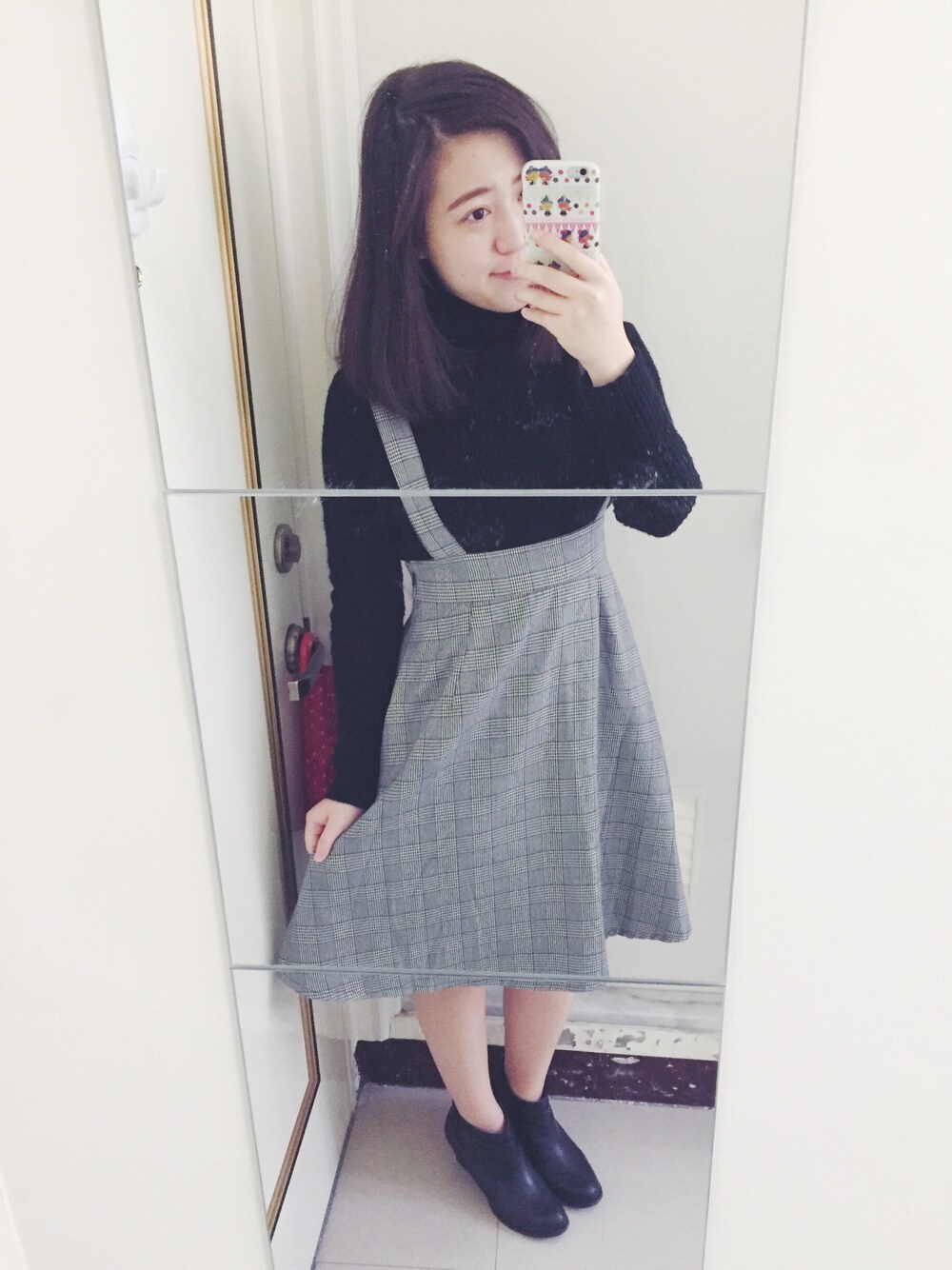 「earth music&ecologyのアイテム（オールインワン・サロペット、グレー系）」を使った、Amieさん（レディース・158cm）の春コーディネートの1枚目の写真