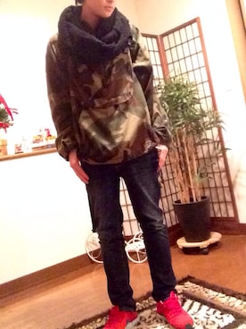 「ナイロンパーカー」｜「アイテム（腕時計）」を使った、WRDさん（メンズ・169cm）の秋コーディネート
