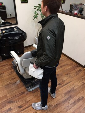 「MONCLER（モンクレール）のアイテム（ブルゾン）」を使った、ARI CHANさん（メンズ・178cm）の春コーディネート