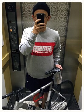 「アイテム（スポーツグッズ、シルバー系）」を使った、施政次さん（メンズ・178cm）の冬コーディネート