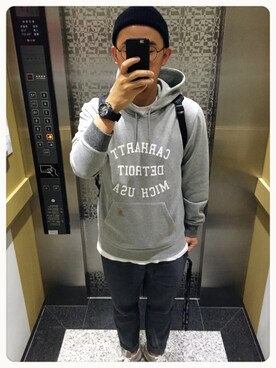 「Carhartt WIP（カーハートダブリューアイピー）のアイテム（スウェット）」を使った、施政次さん（メンズ・178cm）の春コーディネート