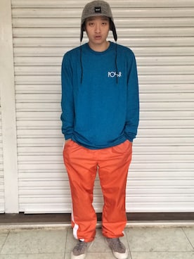 「FLOW（フロウ）のアイテム」を使った、吳馬利さん（メンズ・170cm）の冬コーディネート