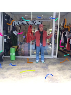 「HUF（ハフ）のアイテム（ダウンジャケット/コート）」を使った、吳馬利さん（メンズ・170cm）の春コーディネート
