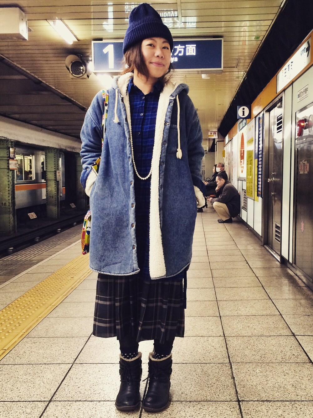 「TOKYO、MUJI、COMME des GARCONS、UGG、YOMA」｜「MUJI Laboのアイテム（シャツワンピース、ブルー系）」を使った、Orange Milkさん（レディース・157cm）の春コーディネートの1枚目の写真