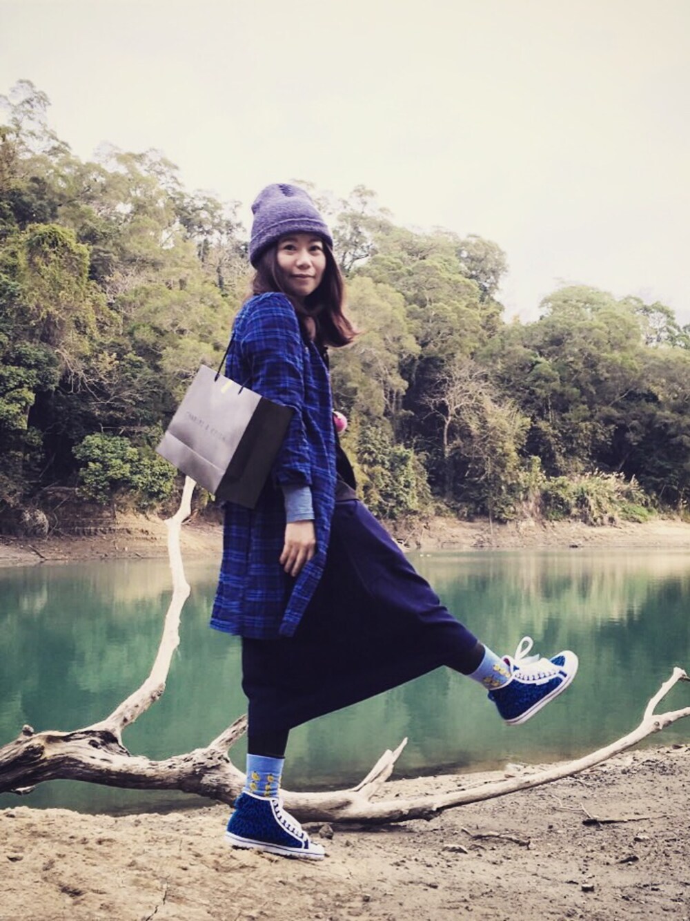 「bule、ZARA、MUJI、Charles & Keith」｜「adidasのアイテム（スニーカー、ブルー系）」を使った、Orange Milkさん（レディース・157cm）の春コーディネートの1枚目の写真