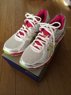 「ASICS（アシックス）のスニーカー：ランニングシューズ（スニーカー、ホワイト系）」を使った、あゆちょんさん（レディース・152cm）の冬コーディネート