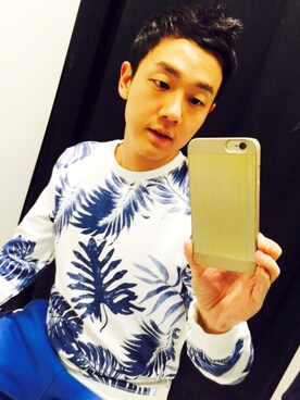「PULL&BEAR（プルアンドベア）のアイテム（スウェット）」を使った、Dwightさん（メンズ・178cm）の冬コーディネート