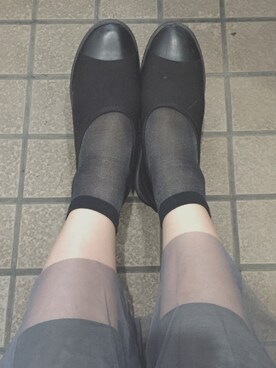 「靴下屋（クツシタヤ）のアイテム（ソックス/靴下、ブラック系）」を使った、tofuさん（レディース）の秋コーディネート