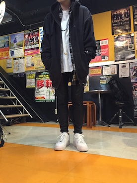 「Ann DEMEULEMEESTER（アンドゥムルメステール）のアイテム（アクセサリー）」を使った、亀太郎さん（メンズ・175cm）の春コーディネート