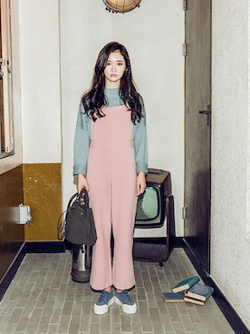 「chuu（チュー）のアイテム（オールインワン・サロペット）」を使った、chuutaiwanさん（レディース・164cm）の秋コーディネート