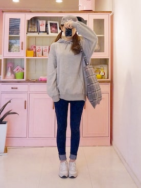 「chuu（チュー）のアイテム（パーカー）」を使った、chuutaiwanさん（レディース・164cm）の春コーディネート