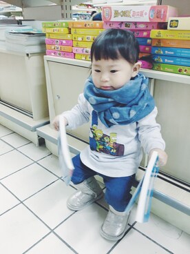 「アイテム（ブーツ、シルバー系）」を使った、Baby🐦L.·'·-ioさん（キッズ・70cm）の冬コーディネート